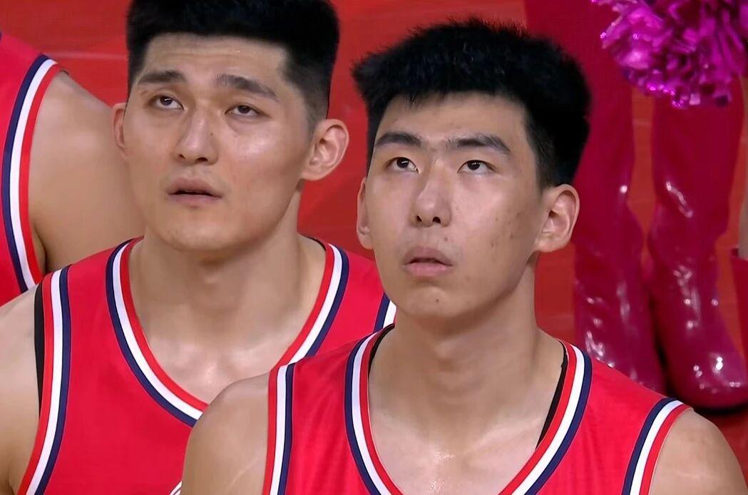 黑白体育app下载-徐昕入围四大奖项名单 一奖已是囊中之物 广州球迷喊他“干杜锋”